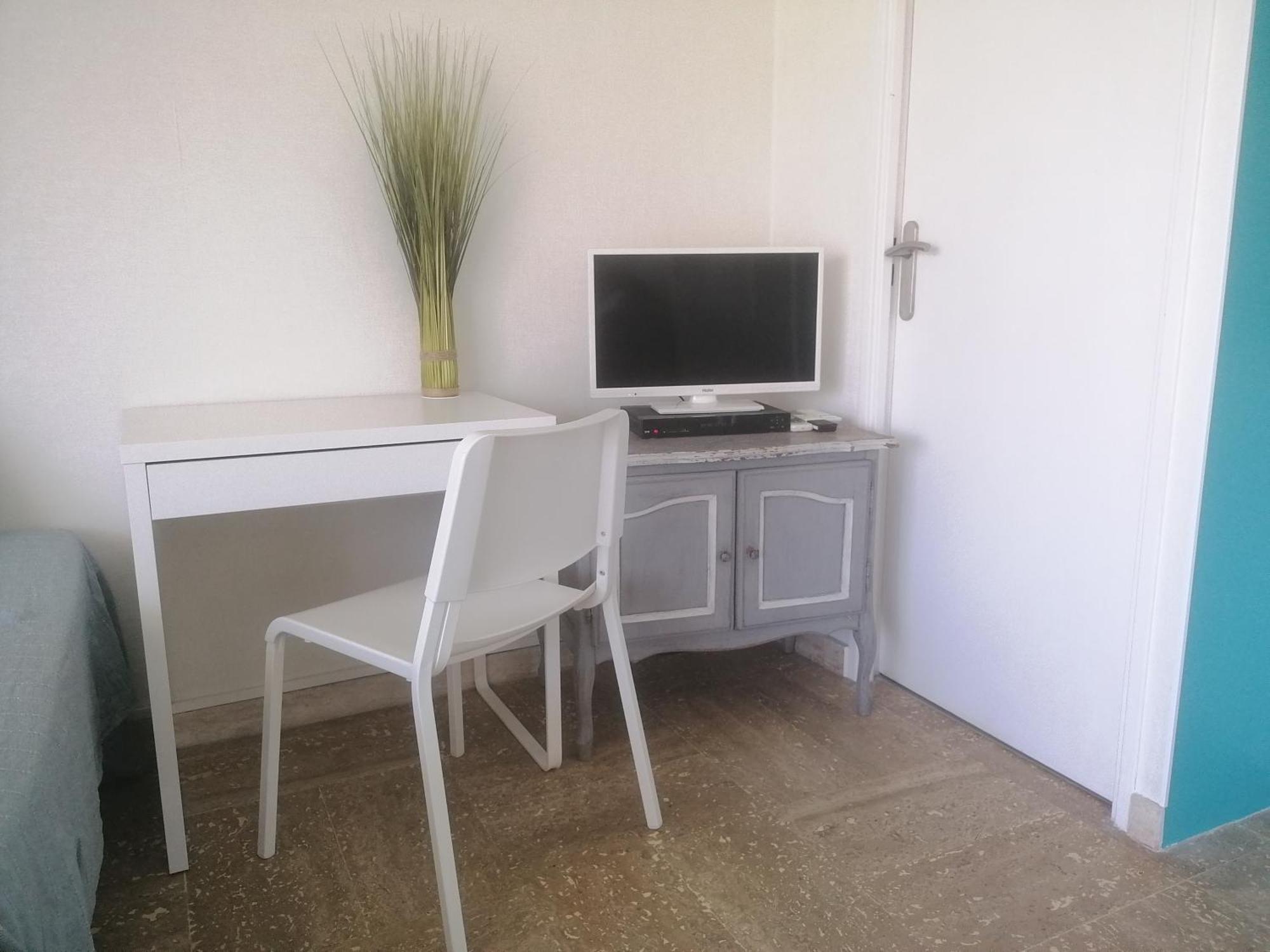 Residence L'Emilia Йер Экстерьер фото
